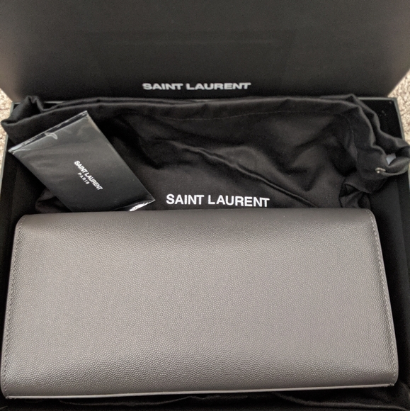 YSL Cassandre clutch - Picture 3 of 7